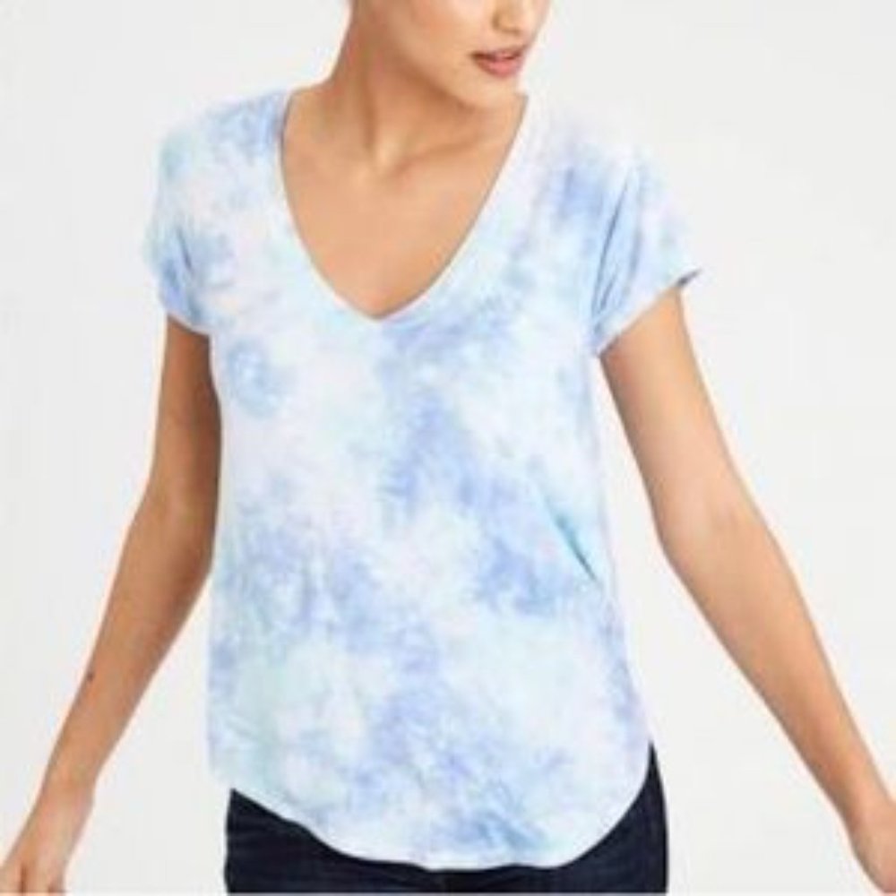 AE t-shirt NWT